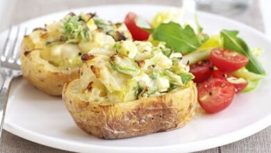 Microwave baked potato served with flavorful toppings and nutritious ingredients for an easy lunch or dinner